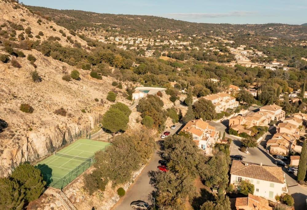 Jolie Mazet, Jardin, Piscine, Tennis, Plein Centre Villa Le Plan-de-la-Tour Exterior photo